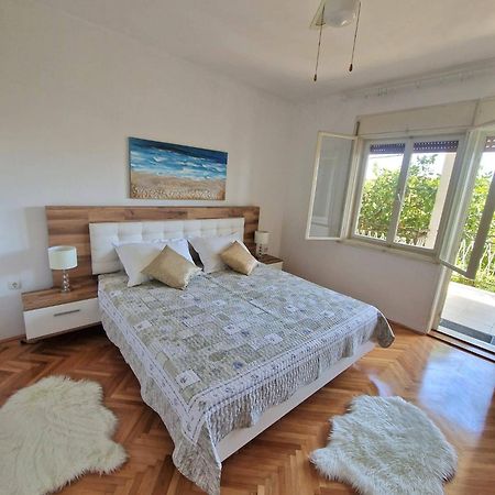 Apartments By The Sea Seget Donji, Trogir - 2029 Extérieur photo