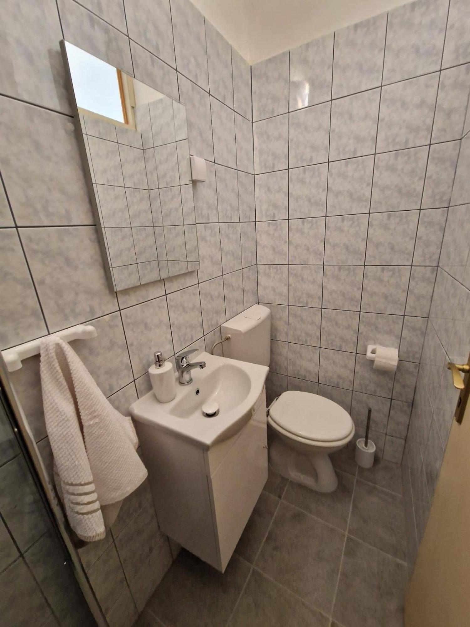 Apartments By The Sea Seget Donji, Trogir - 2029 Chambre photo