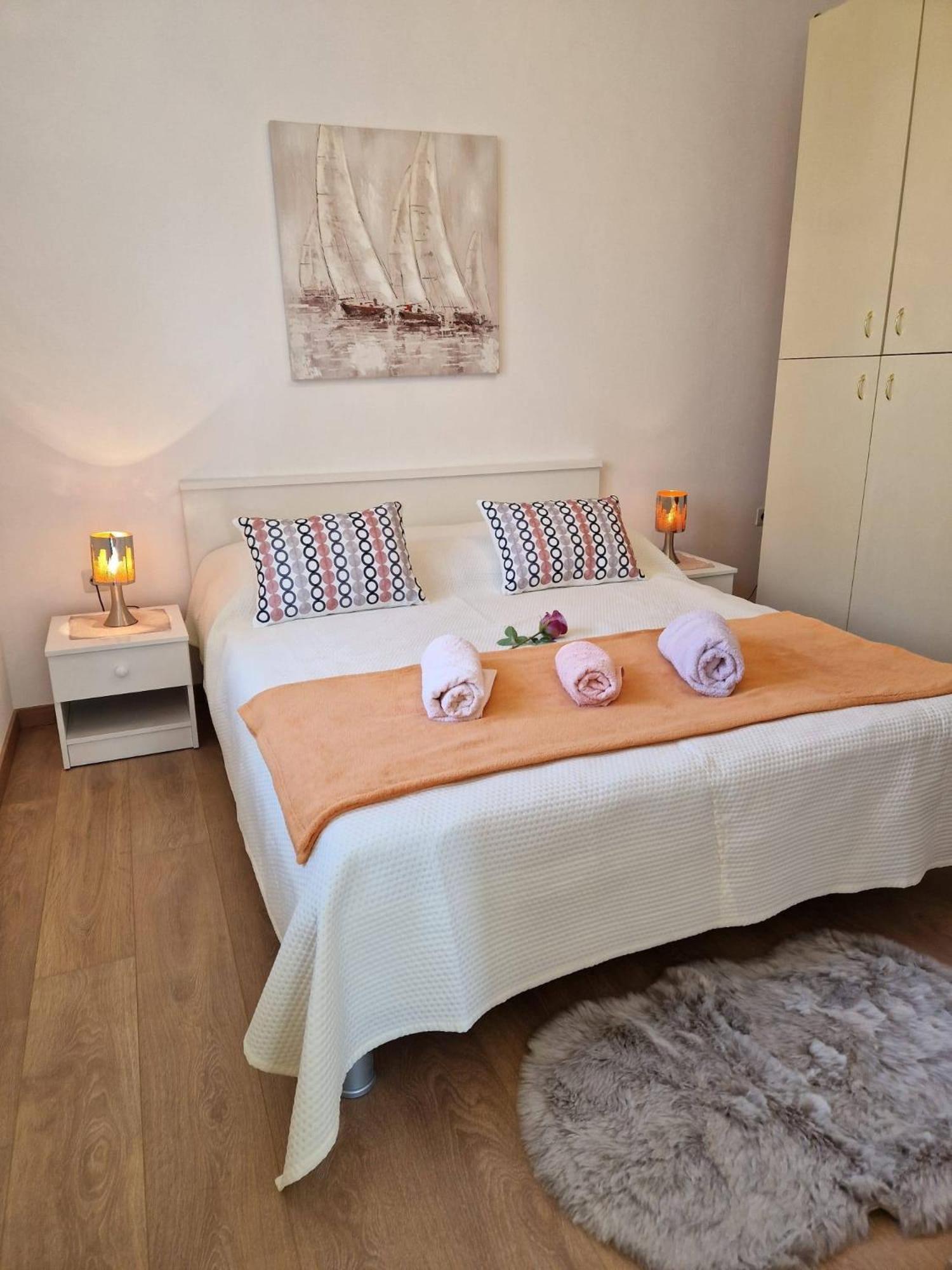 Apartments By The Sea Seget Donji, Trogir - 2029 Chambre photo